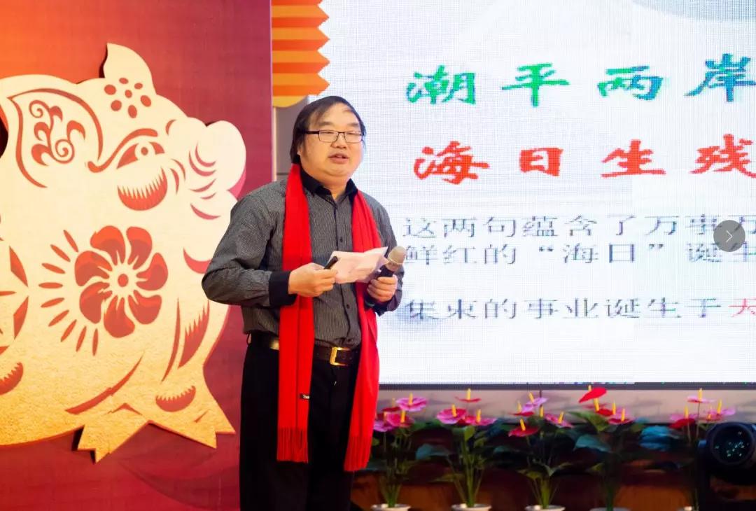 中國(guó)建筑金屬結(jié)構(gòu)協(xié)會(huì)專家委員會(huì)副主任、中國(guó)建筑設(shè)計(jì)集團(tuán)教授張躍峰 